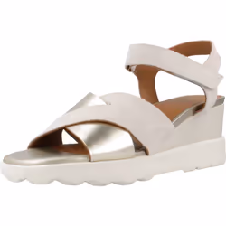 Geox modèle D Spherica Ec6 C Beige