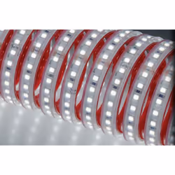 Bande LED extérieure de 5 mètres. ; LED 5050, monté sur un ruban flexible 3M avec gaine protectrice en silicone. ; Durée de v ...