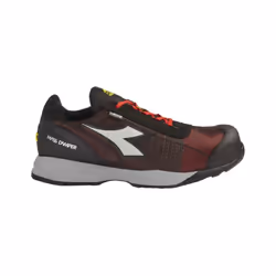 Les chaussures de sécurité basses S1PS, référence 181133C6213, allient innovation, sécurité et confort, offrant une protectio ...