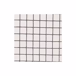 Offrez une protection efficace à vos poules et à leur poulailler en installant ce grillage épais avec maille fine et carrée.  ...