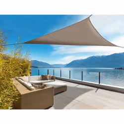 Voile d’ombrage élastique pouvant s’adapter à tous les espaces. Forme : Triangle Coloris : Taupe Matière : Polyester Traiteme ...