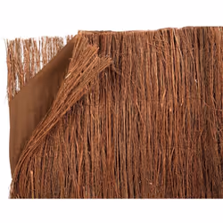 Brise-vue TRIOBRUC en bruyère naturelle. Ce brise-vue se compose d'une triple couche et de bi-matière soit d'une couche de br ...