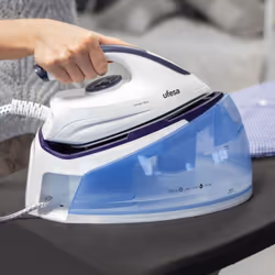 Ufesa PL2450 2400 W 1,5 L Semelle en céramique Bleu, Blanc