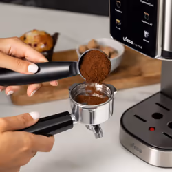 Ufesa Arona Machine à expresso 1 L 20 bar Noir, Inox - Vue supplémentaire 8