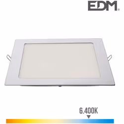 Downlight LED 20W avec un flux lumineux de 1500lm. Dimensions : carré côté 22cm perçage 20x20cm finition Chromé. Teinte de lu ...