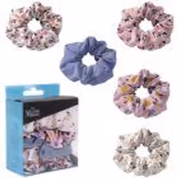 Les couettes des enfants ne demandent qu’à être décorées. L’accessoire cheveux Disney Minnie Scrunchies donne à chaque chevel ...