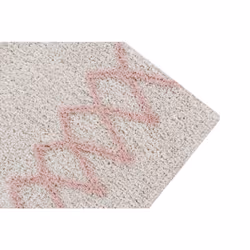 Points forts Lavable en machine Ce tapis est très facilement nettoyé car ses matériaux sont adaptés pour la machine à laver.  ...