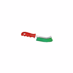 La brosse manuelle en PVC avec manche rouge est un outil polyvalent et de haute qualité qui ne peut manquer dans votre collec ...