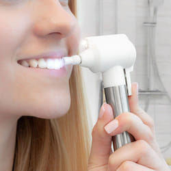 InnovaGoods Blanchisseur et Polisseur Dentaire Pearlsher
