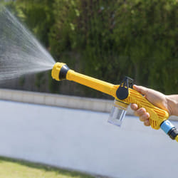 Innovagoods - Pistolet à Eau à Pression avec Réservoir8 en 1 Forzater