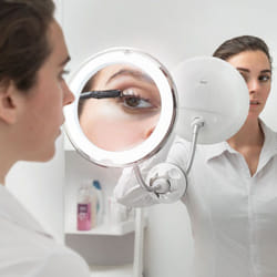 Innovagoods - Miroir grossissant à led avec bras flexible et ventouse Mizoom