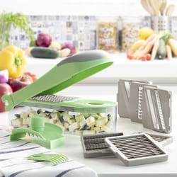 Innovagoods - Coupe-Légumes, Râpe et Mandoline avec Recettes et Accessoires 7 en 1 Choppie Expert