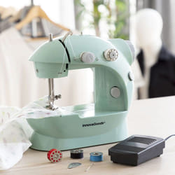 Mini Machine à Coudre Portable avec led, Coupe-Fil et Accessoires Sewny Innovagoods