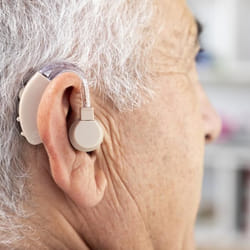 InnovaGoods Amplificateur de Son Contour d’Oreille avec Accessoires Welzy 1 Unités