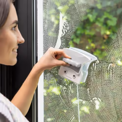 InnovaGoods vous offre les meilleures nouveautés pour la maison, comme Nettoyant pour Vitres Magnétique Magly InnovaGoods ! D ...