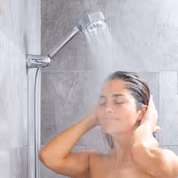 InnovaGoods vous offre les meilleures nouveautés pour la maison, comme Double Pommeau de Douche avec Distributeur 3 en 1 Xawa ...