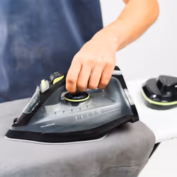 InnovaGoods vous offre les meilleures nouveautés pour la maison, comme Fer à Repasser à Vapeur Sans Fil 2 en 1 Stiron InnovaG ...