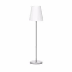 C'est une lampe d'extérieur de la collection Lola Slim, fabriquée par Newgarden. Elle se compose d'un pied et d'une structure ...
