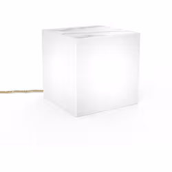 La table basse Bora est l'une des nouveautés phares de chez Newgarden. Disponible en deux couleurs de plateau(partie supérieu ...