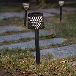 Lot de 4 Balises solaires Gretita noire - NEWGARDEN - Ajourées - Autonomes - Recharge solaire