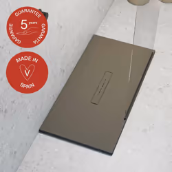 Las colecciones de baño de Poalgi responden a esa nueva concepción con platos de ducha de aires escultóricos y materiales res ...
