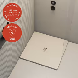 Las colecciones de baño de Poalgi responden a esa nueva concepción con platos de ducha de aires escultóricos y materiales res ...