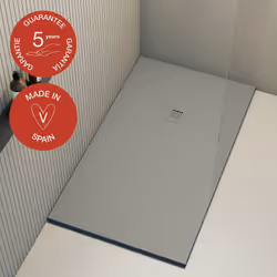 Las colecciones de baño de Poalgi responden a esa nueva concepción con platos de ducha de aires escultóricos y materiales res ...