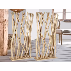 Séparateur de branches en teck naturel Matériau : bois de teck Couleur naturelle Assemblage requis : NON 60x15x180 cm