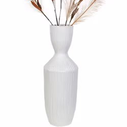 Vase en céramique blanc mat Matériel: Céramique Couleur blanche Assemblage requis : NON 18x18x49cm. Système d'ancrage : NON