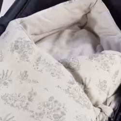 Pasito a Pasito Baby Nest With Hood Toile De Jouy Cream