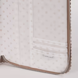Pasito a Pasito Birth Book Icon Caramel