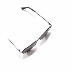 Shadow polarized #black