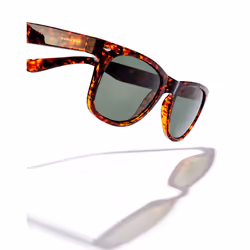 Slater polarized #carey green