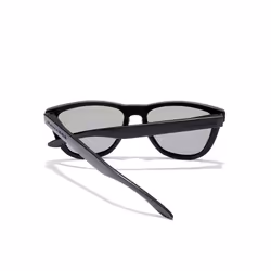 One Raw polarized #black emerald