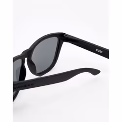 One polarized #black silver