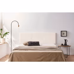 'Tête de lit en tissu avec double couture qui donne une touche à la fois moderne urbaine à votre chambre. Elle fait partie de ...