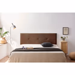 'C''est une tête de lit au tissu linéaire orné de boutons qui donnent à votre chambre harmonie, symétrie et équilibre. Elle f ...