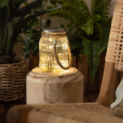Le Bocal en Verre LED Portable Solaire Winy intègre un panneau solaire qui vous permet de recharger sa batterie . Il combine  ...
