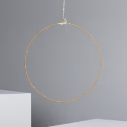 L’Anneau avec Guirlande lumineuse LED Hoop est idéale pour ajouter une touche de lumière décorative dans l’endroit souhaité . ...