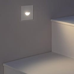 Balise led Extérieure 2W Encastrable au Mur Carrée Guell Blanche 2700K Blanc chaud