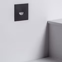 La Balise LED Extérieure 2W Encastrable au Mur Carrée Guell Noire est un élément d'éclairage complémentaire, qui émet une lum ...
