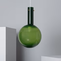 La Suspension Verre Olivo combine un style classique et méditerranéen avec un design particulier qui rappelle les carafes qui ...