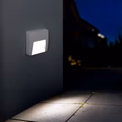 La Balise LED Extérieure 3W En Saillie au Mur Carrée Dag Blanche est la solution idéale pour le balisage de couloirs et d’esc ...