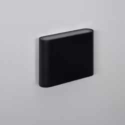 L' Applique Murale LED Extérieure Zeus 6 W Éclairage Double Face Carrée Noire est, sans aucun doute, un élément très décorati ...