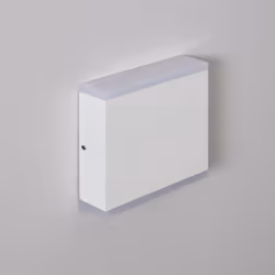 L' Applique Murale LED Extérieure Orus 6 W Éclairage Double Face Carrée Blanche est, sans aucun doute, un élément très décora ...