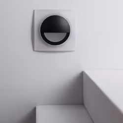 La Balise LED 3W Encastrable au Mur Carrée Occulare Noire est sans aucun doute, un élément très décoratif et versatile qui s' ...