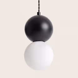 La Suspension Métal et Verre Apolo combine un style minimaliste et moderne avec une finition mate . Les matériaux utilisés po ...