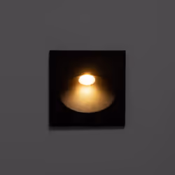 La Balise Extérieure Murale LED Encastrable 3W Coney Grise la solution parfaite pour le balisage de couloirs et d'escaliers.  ...