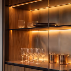 Profilé en aluminium anodisé qui vous permet une installation simple et élégante de nos Ruban LED . Ce profilé peut-être inst ...