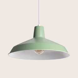 La Suspension Métal Meistter a un design rétro-industriel et simple qui vous permet de la placer dans une grande variété de p ...